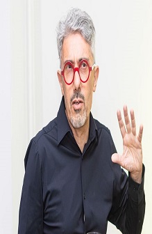 Enllaç a Raphael Vella